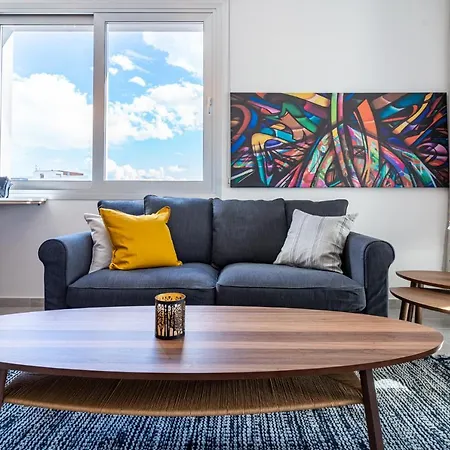 Sunflower 1-bedroom In Λάρνακα