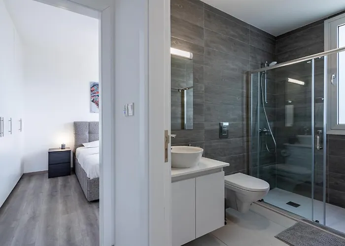 Sunflower 1-bedroom In Apartment Larnaka