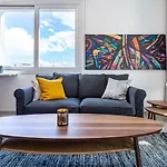 Sunflower 1-bedroom In Ларнака